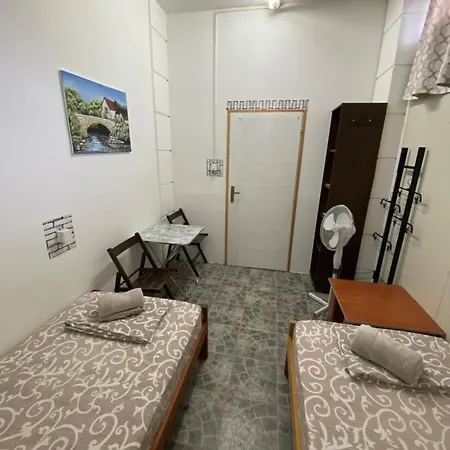 Hostel Asceric Stari Banovci