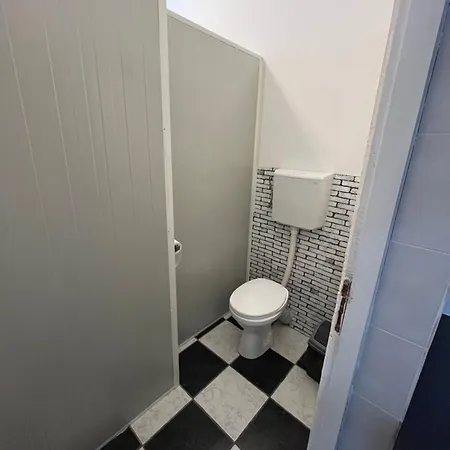 Asceric Hostel
